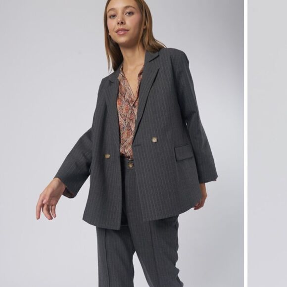 NWT The Great. THE SHLUMPY BLAZER Dark Gray Pinstripe Medium - Picture 15 of 15